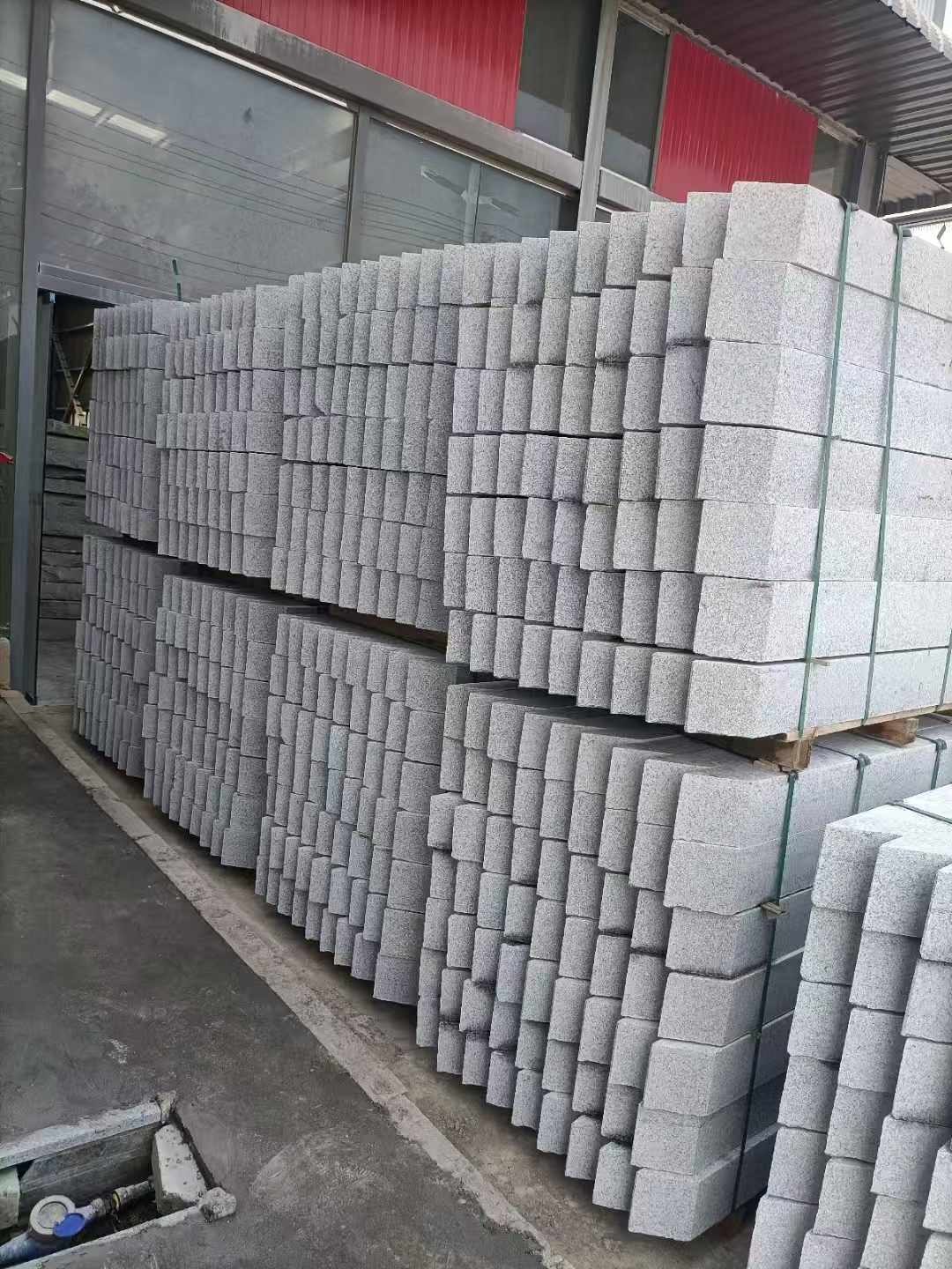 吉安芝麻白树围石 树池