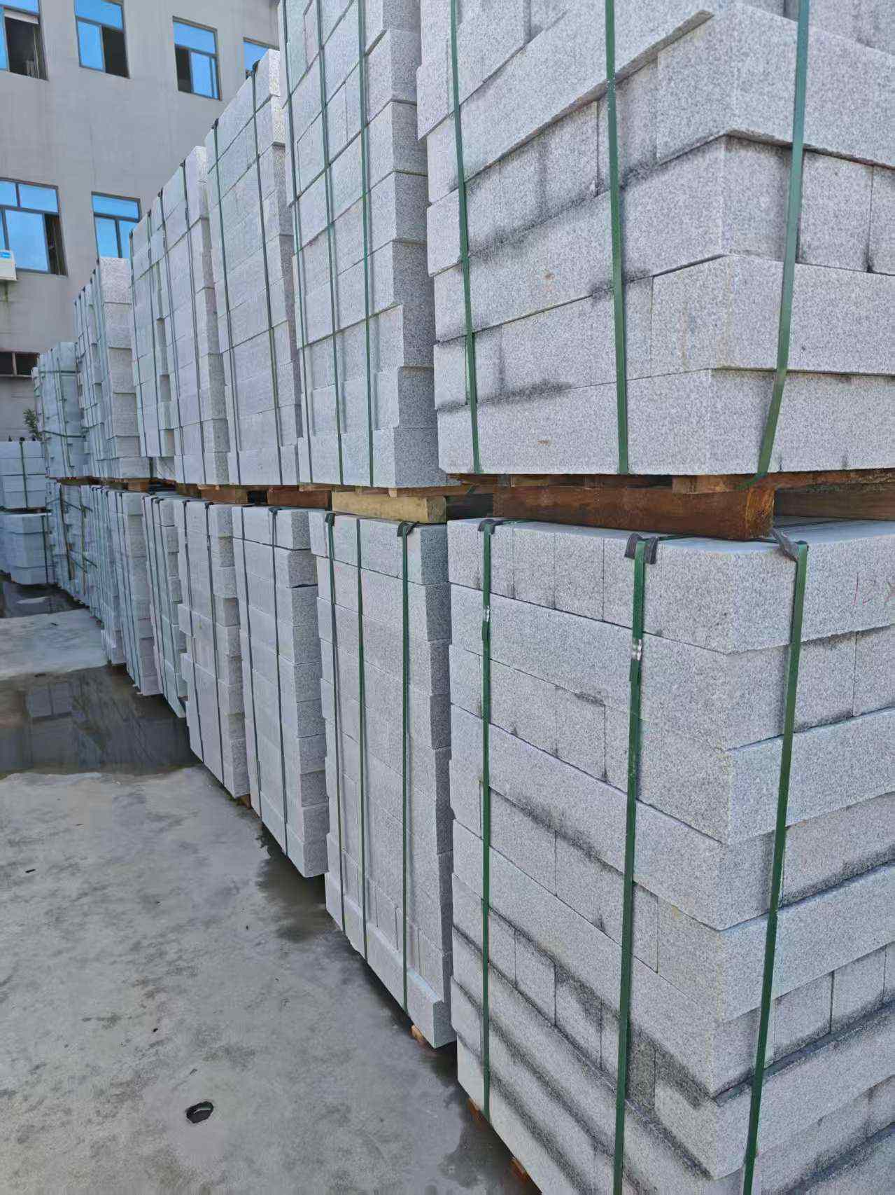 吉安芝麻白路牙石，路侧石